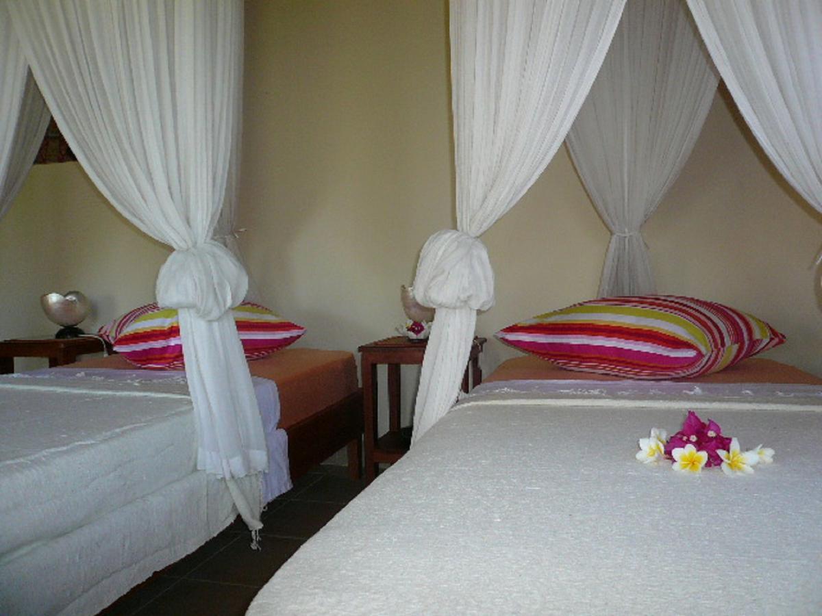 Sananda Bungalow Lovina Quarto foto